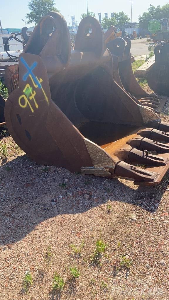 Liebherr 974 Ekskavaatorikopad ja lisaseadmed