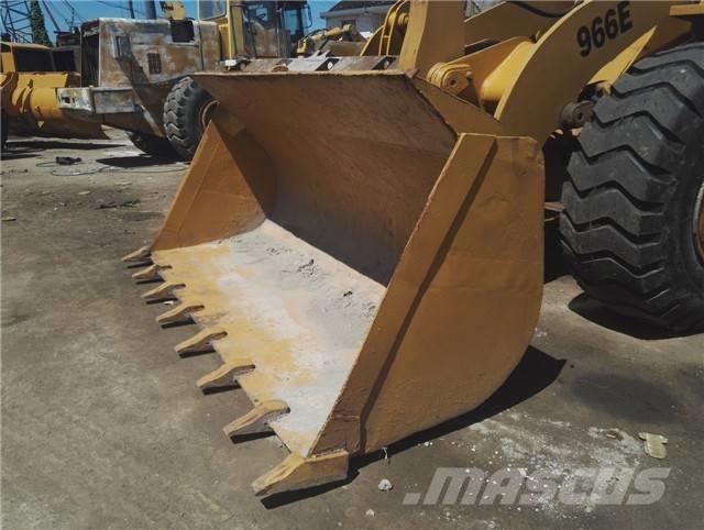 CAT 966 E Rataslaadurid
