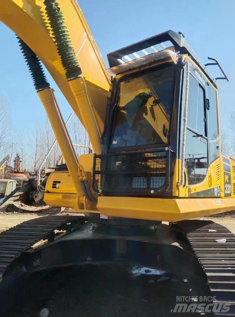 Komatsu PC 220-8 Roomikekskavaatorid