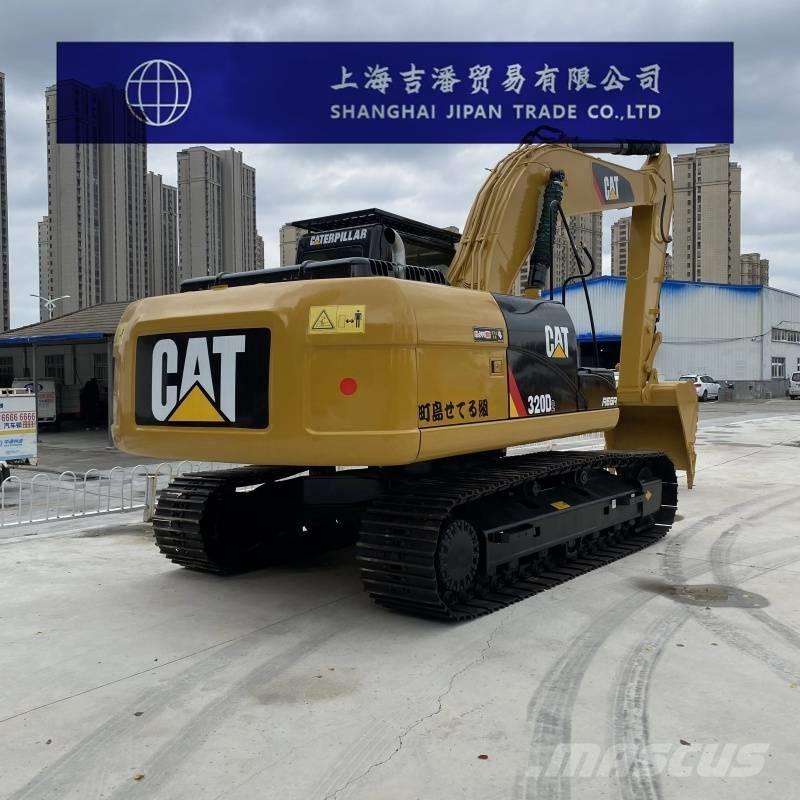 CAT 320 D Roomikekskavaatorid