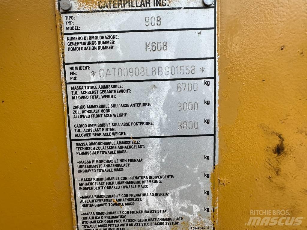 CAT 908 Rataslaadurid