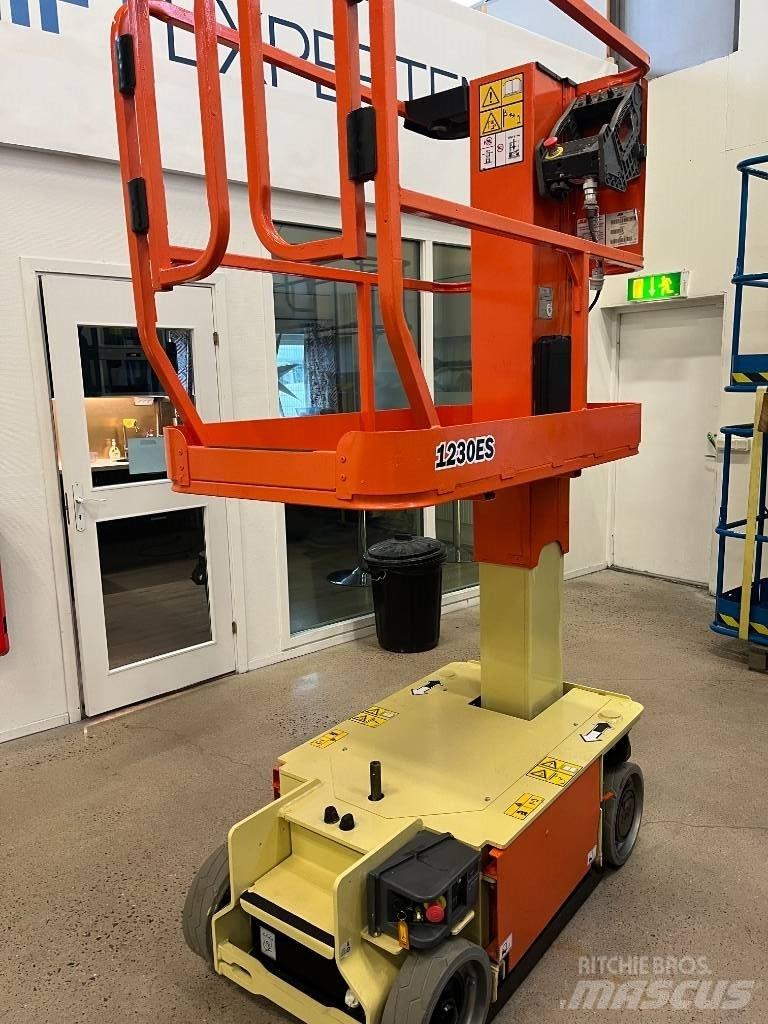 JLG 1230 ES Käärtõstukid