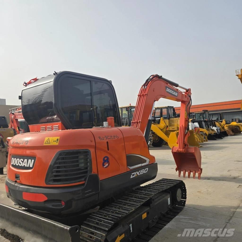 Doosan DX 60 Miniekskavaatorid < 7 t