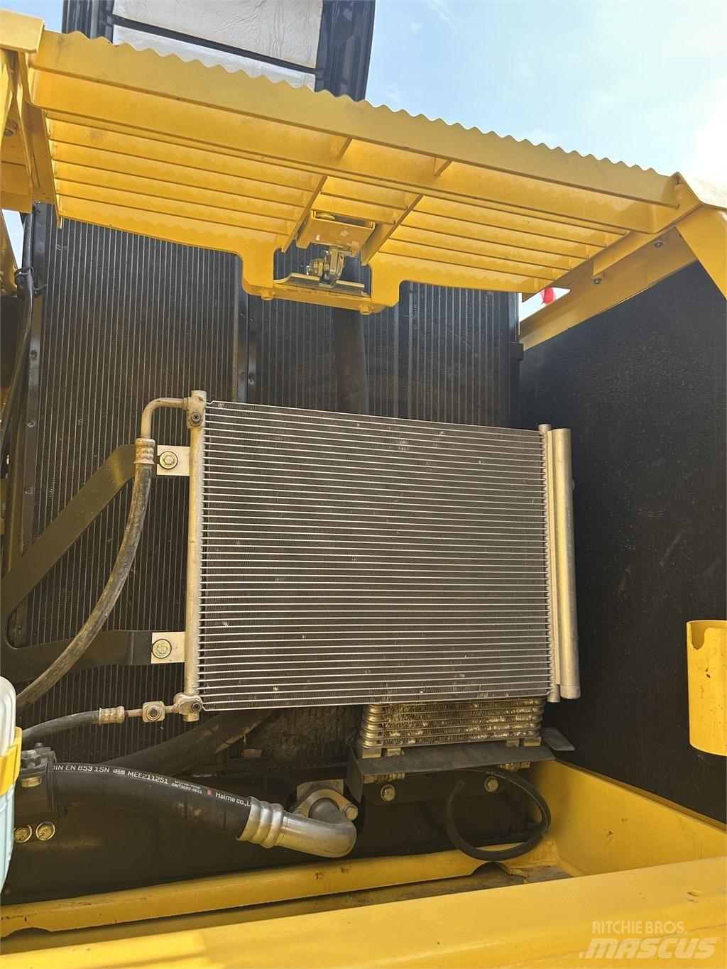 Komatsu PC 240 LC Roomikekskavaatorid