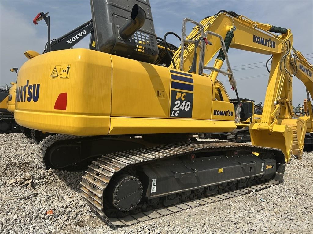 Komatsu PC 240 LC Roomikekskavaatorid
