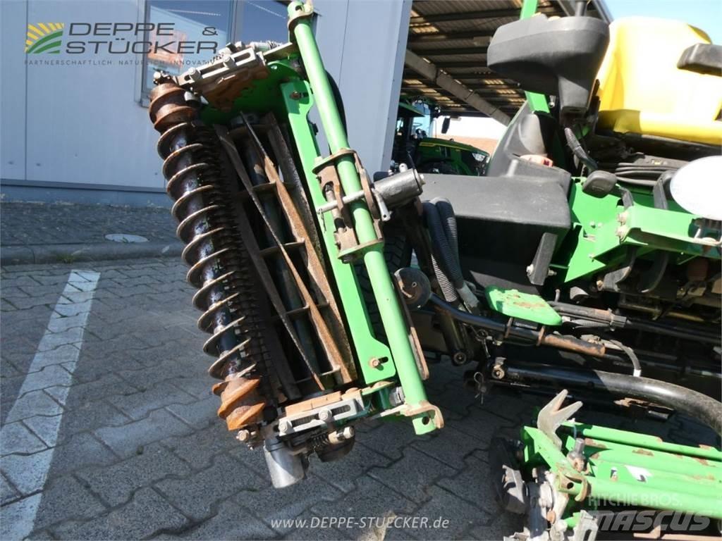 John Deere 8700 Niidukid