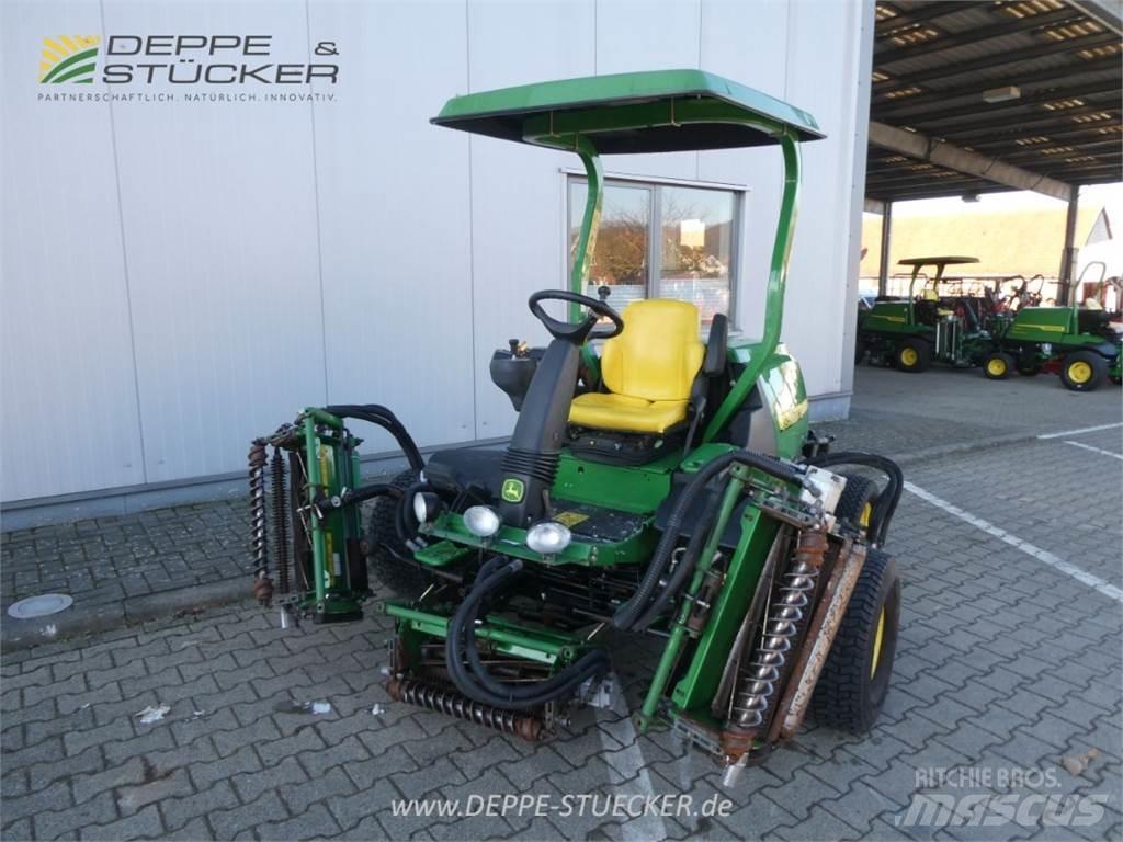 John Deere 8700 Niidukid