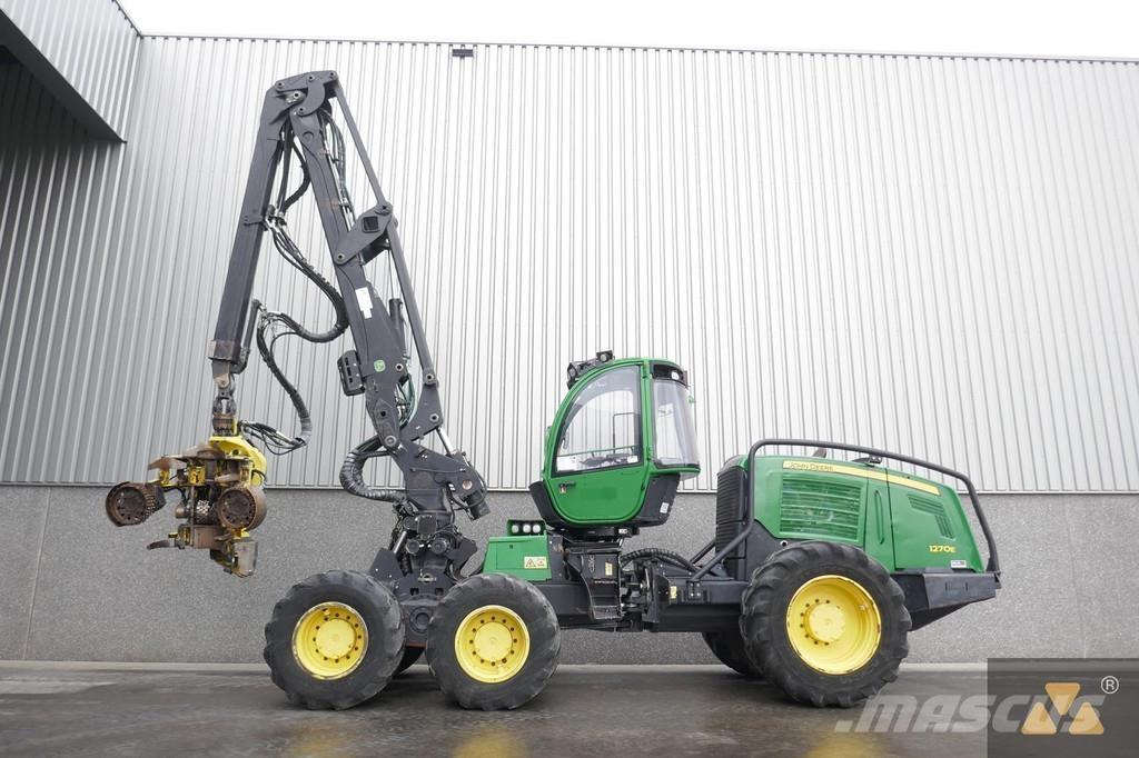 John Deere 1270E Harvesterid