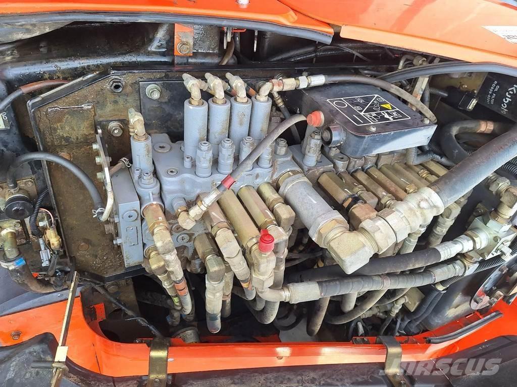 Kubota KX080 Väikeekskavaatorid 7t-12t