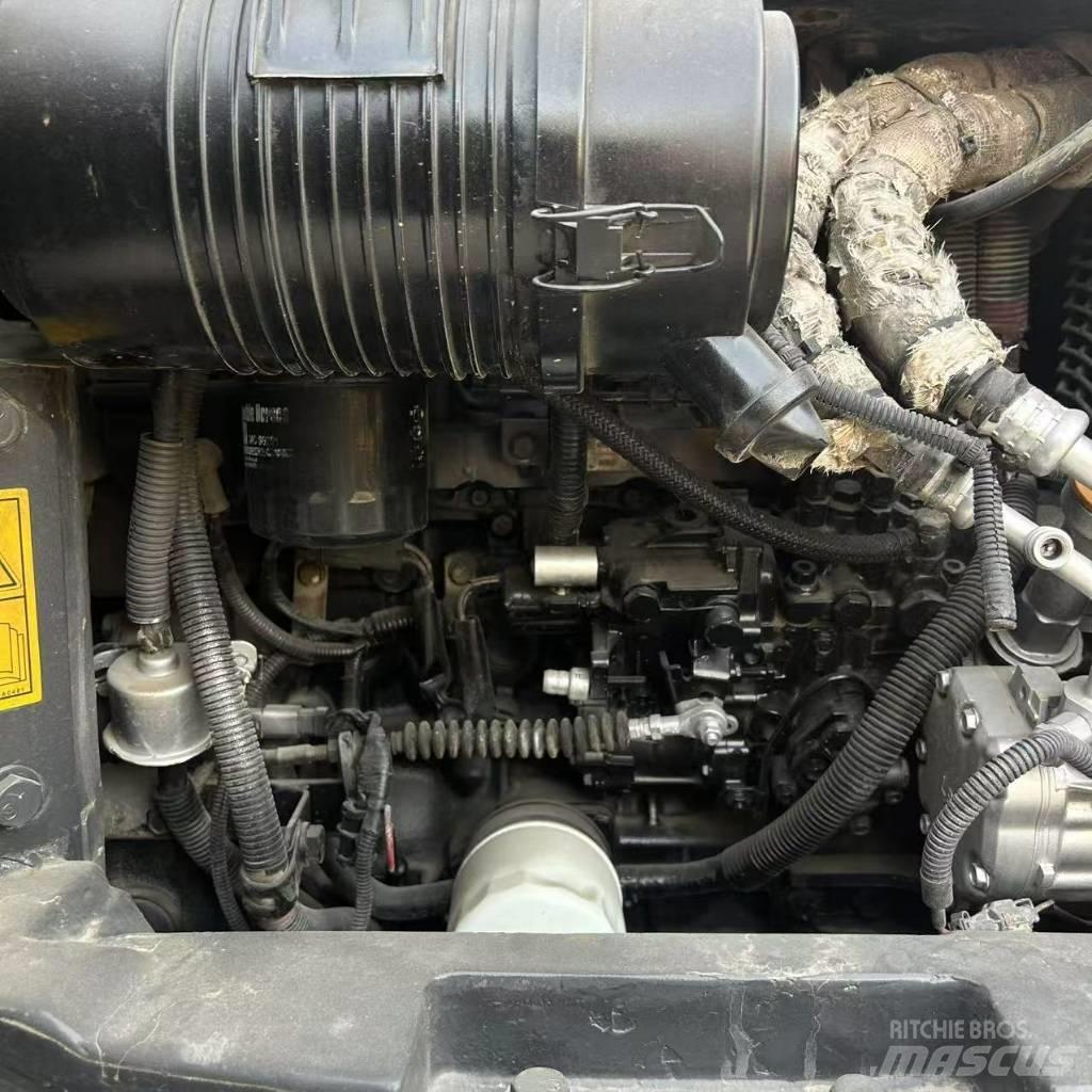 Komatsu 55-2 Roomikekskavaatorid