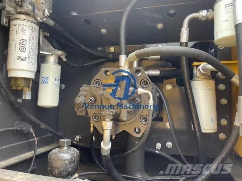 Volvo EC210 Roomikekskavaatorid