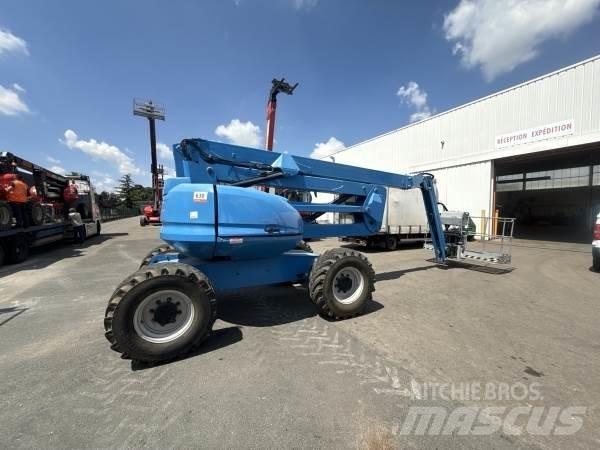Manitou 200ATJ Iseliikuvad poomtõstukid