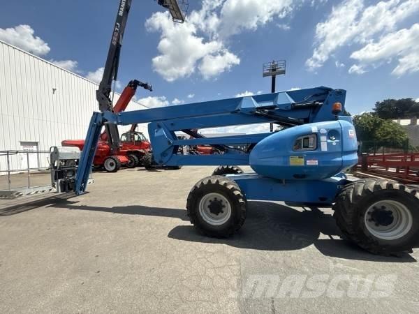Manitou 200ATJ Iseliikuvad poomtõstukid