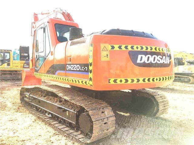 Doosan dh220lc-7 Roomikekskavaatorid