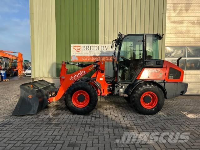 Kubota R 082 Rataslaadurid