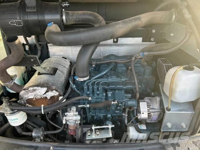 Kubota R 082 Rataslaadurid