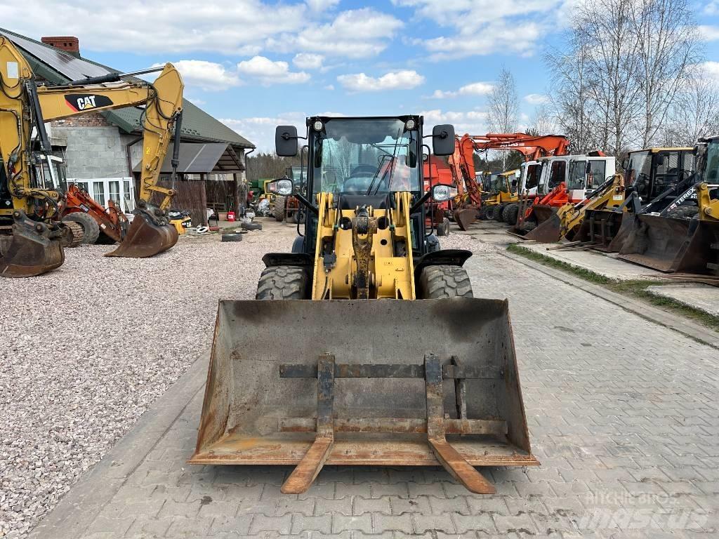 CAT 906 H 2 Rataslaadurid