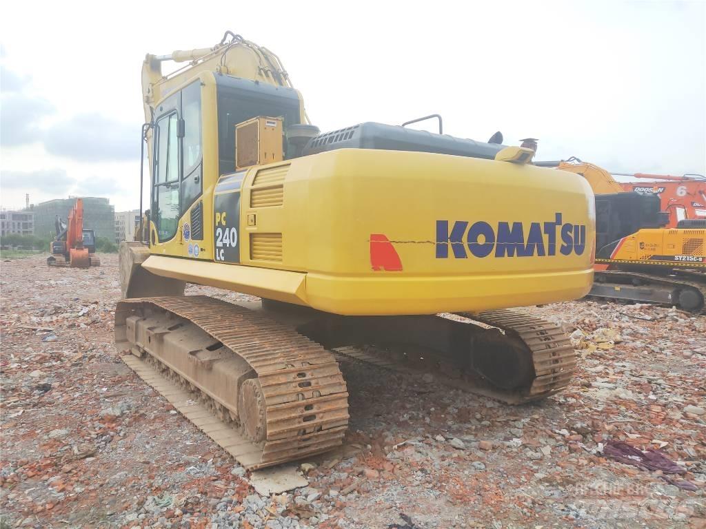 Komatsu PC 240LC-8 Roomikekskavaatorid