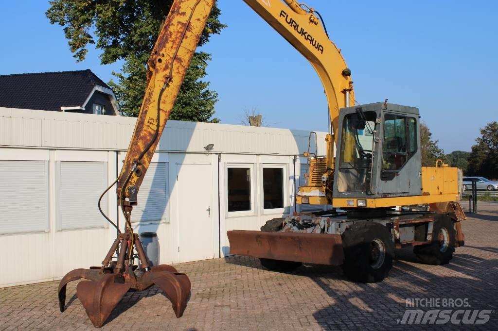 Furukawa W 630 E Ratasekskavaatorid