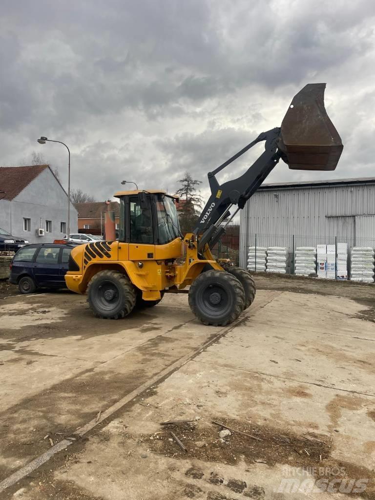 Volvo L 40 B Rataslaadurid