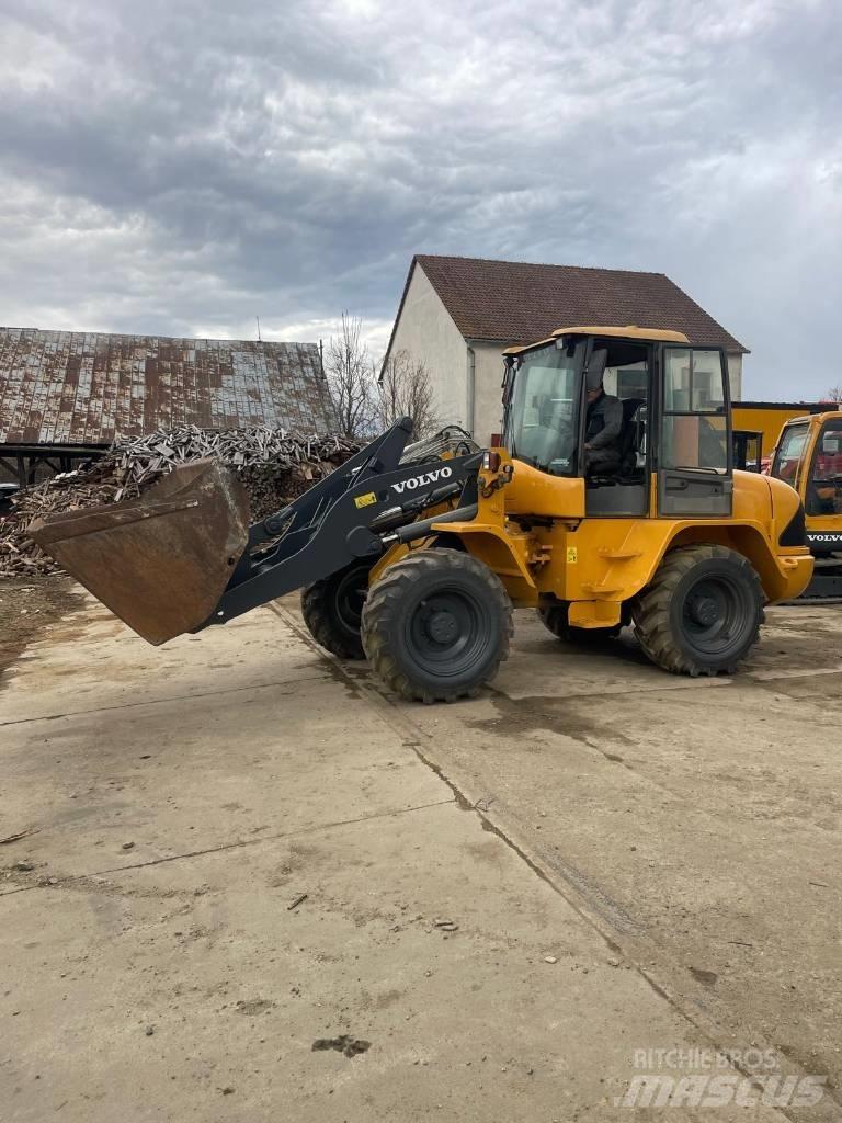 Volvo L 40 B Rataslaadurid
