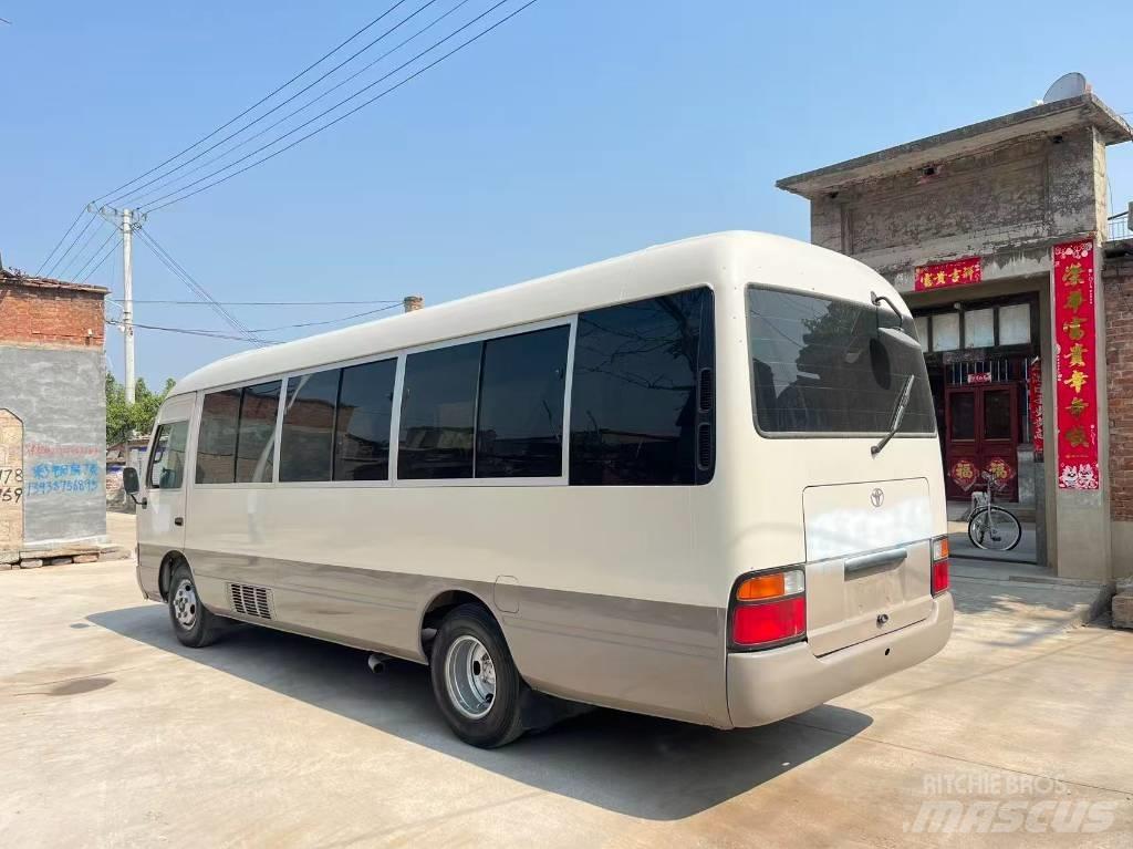 Toyota Coaster Bus Väikebussid