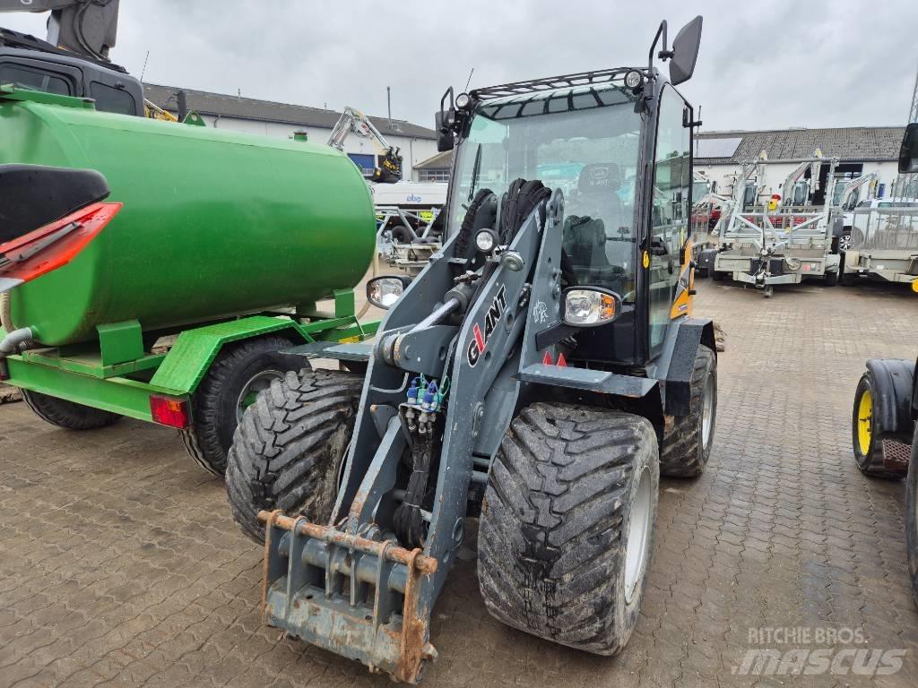 GiANT G3500 Väikelaadurid