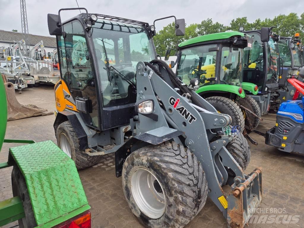 GiANT G3500 Väikelaadurid