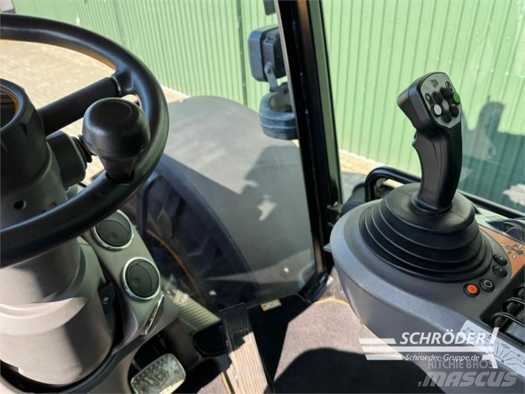 JCB FASTRAC 4220 Traktorid