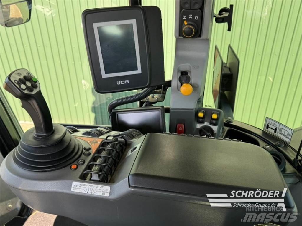 JCB FASTRAC 4220 Traktorid