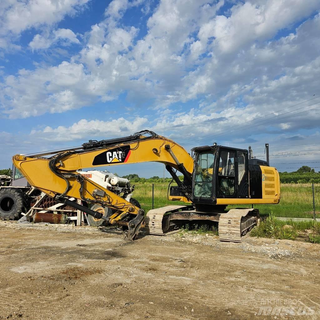 CAT 320 E Roomikekskavaatorid
