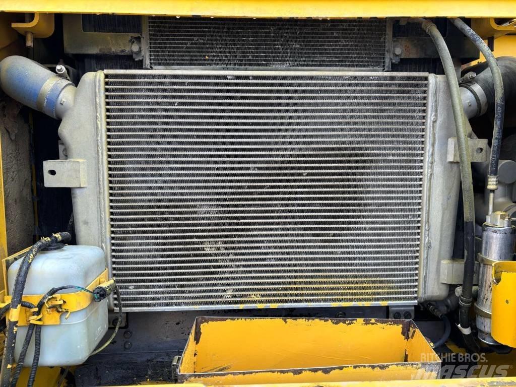 Komatsu PC 340 LC-7 Roomikekskavaatorid