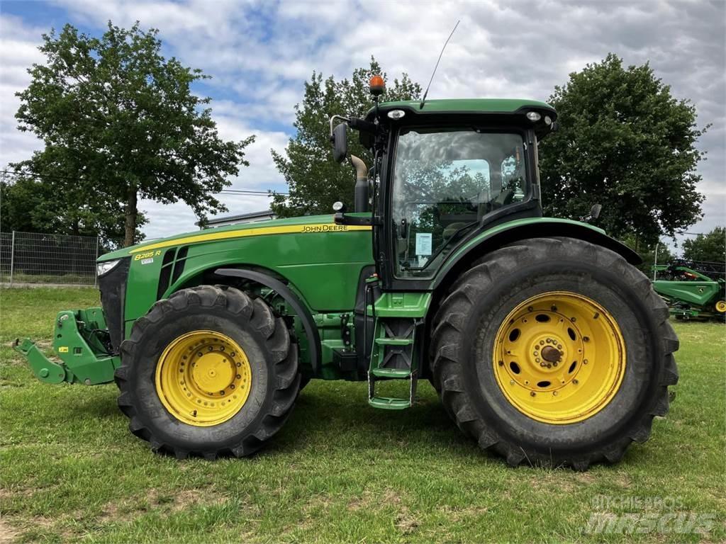 John Deere 8285R Traktorid