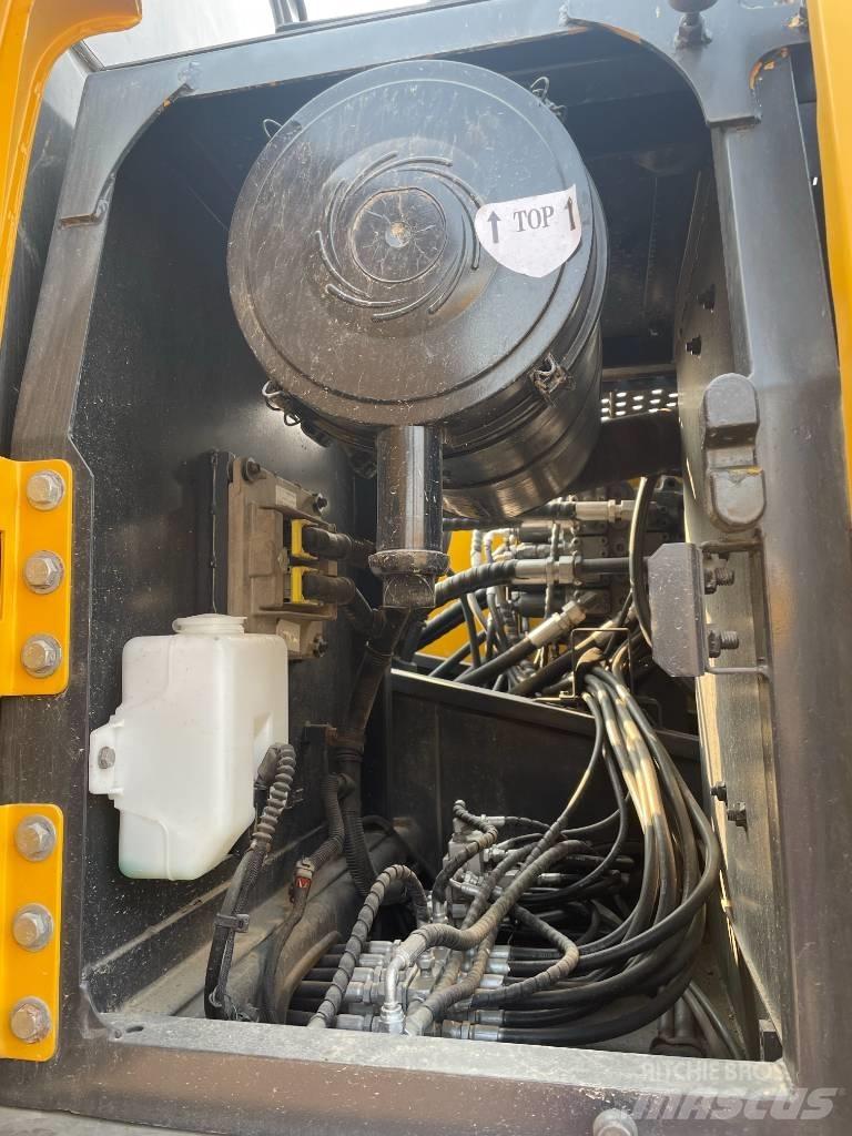 Volvo EC 210 Roomikekskavaatorid