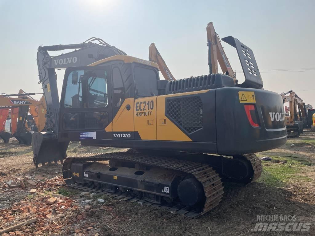 Volvo EC 210 Roomikekskavaatorid