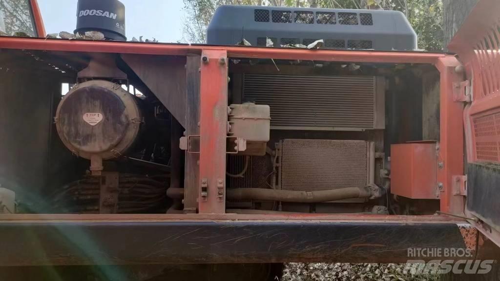 Doosan DH 420 LC-7 Roomikekskavaatorid
