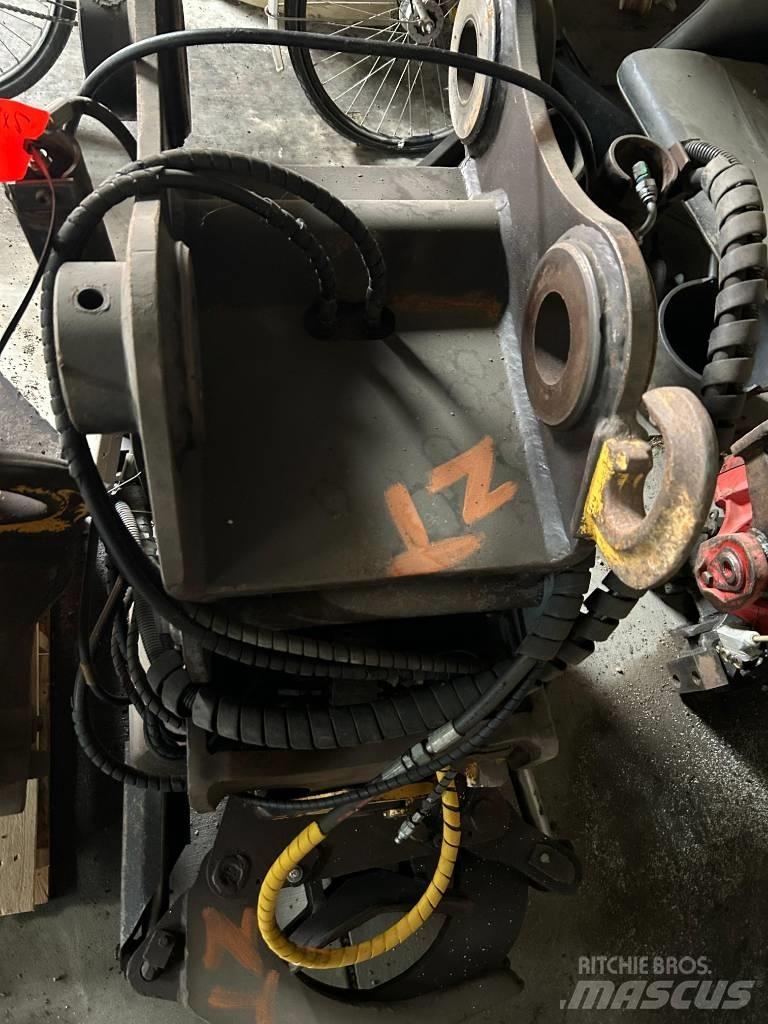 Engcon EC 214 Pöördpead