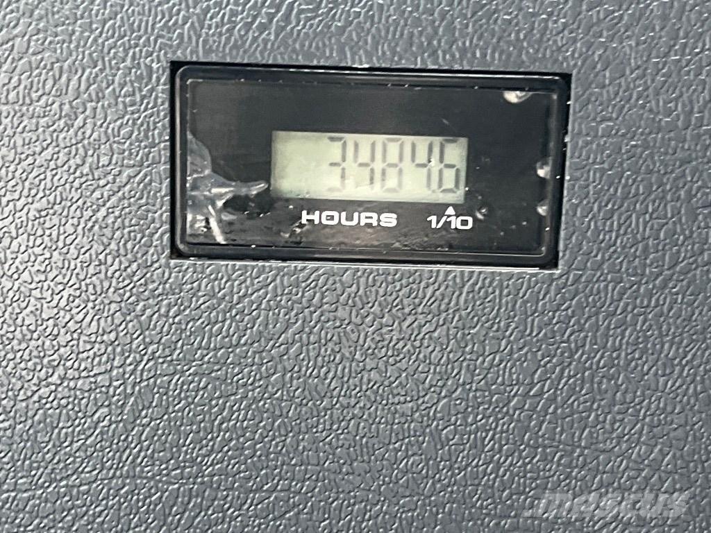 Hyundai HX 210 AL Roomikekskavaatorid