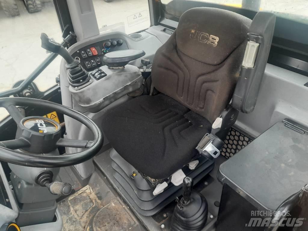 JCB TM 320 S Põllumajanduslikud teleskoopkäitlejad