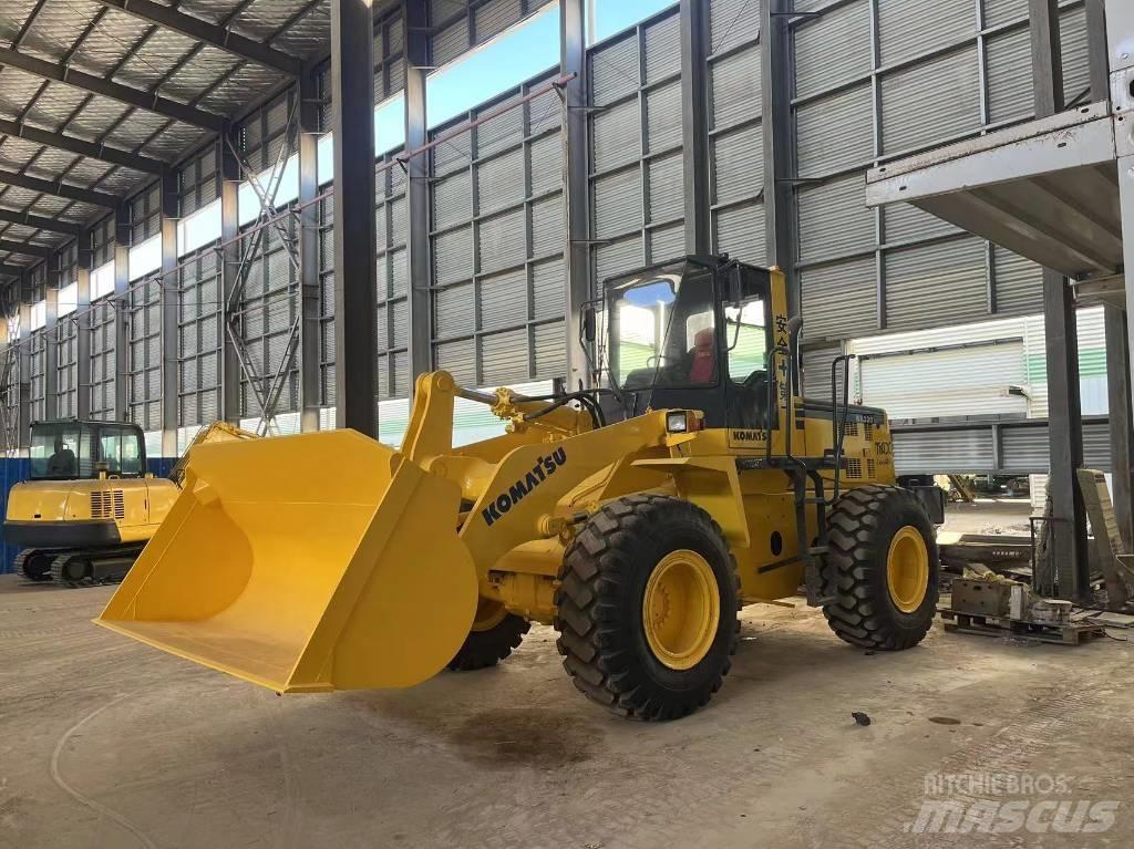 Komatsu WA 320-3 Rataslaadurid