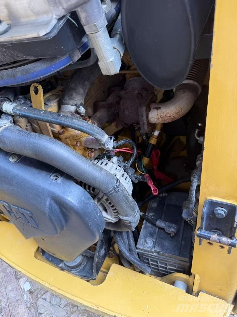 CAT 226 B 3 Kompaktlaadurid