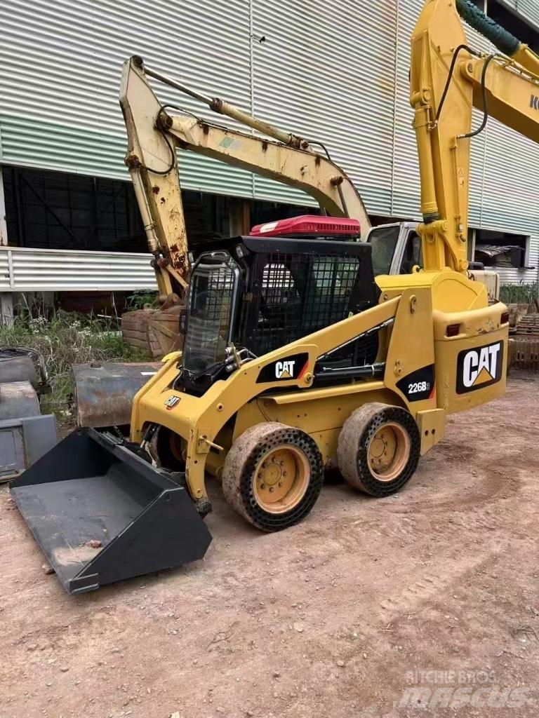 CAT 226 B 3 Kompaktlaadurid