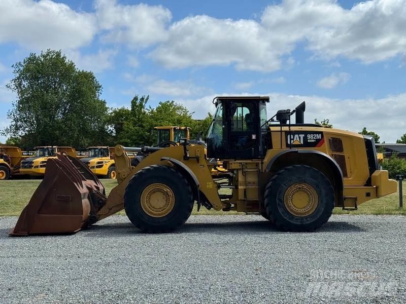 CAT 982 M Rataslaadurid