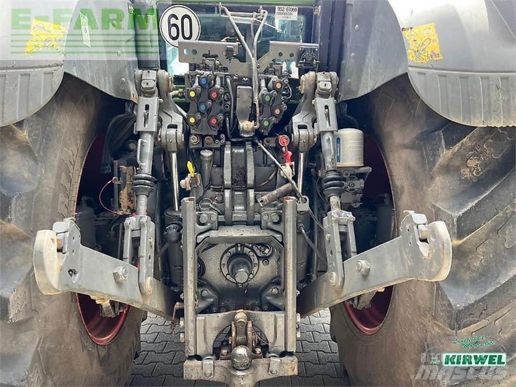 Fendt 933 vario s4 Traktorid