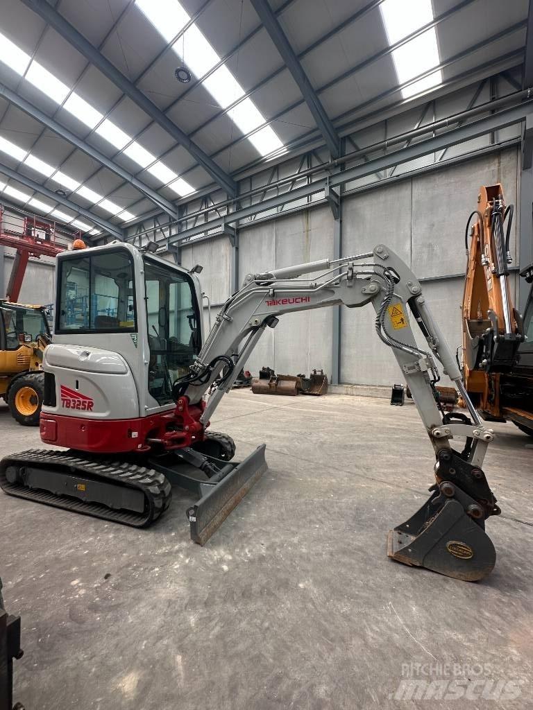 Takeuchi TB 325 R Miniekskavaatorid < 7 t