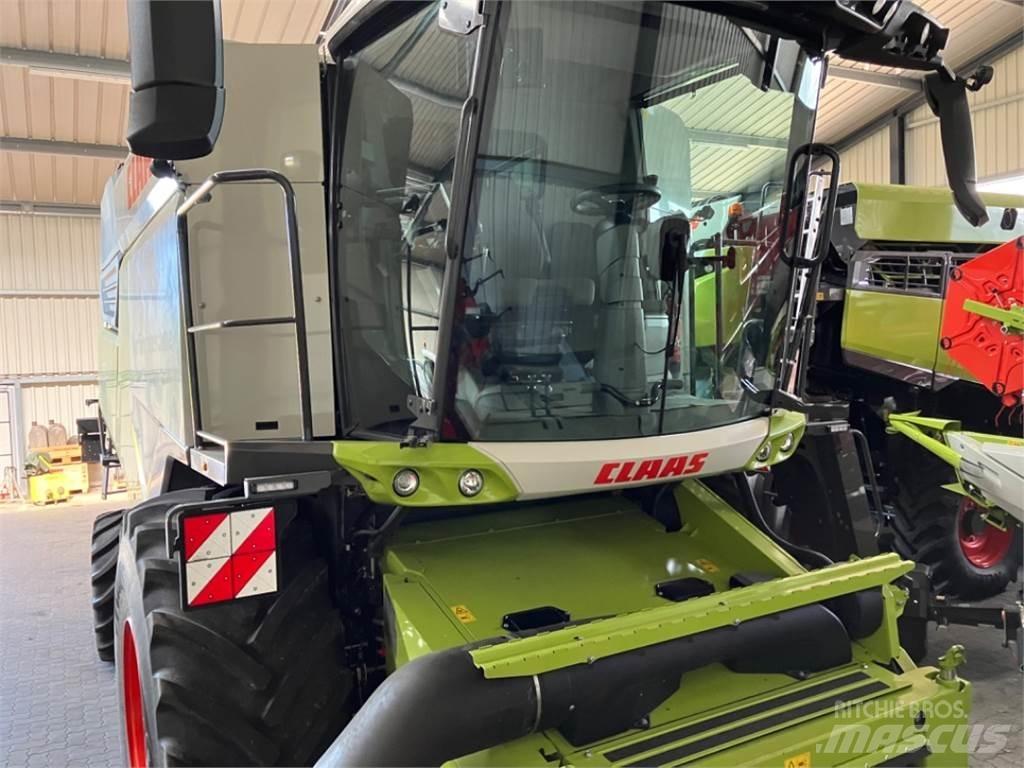 CLAAS TRION 730 Teraviljakombainid