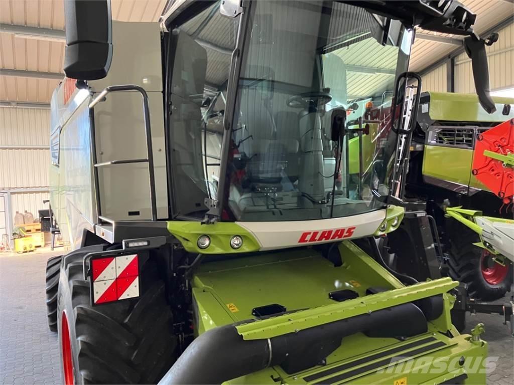 CLAAS TRION 730 Teraviljakombainid