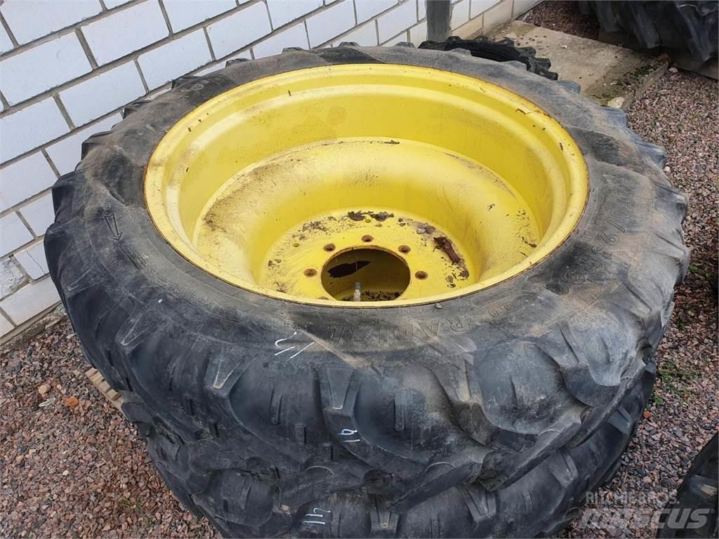 Kleber 270/95R32 Rehvid, rattad ja veljed