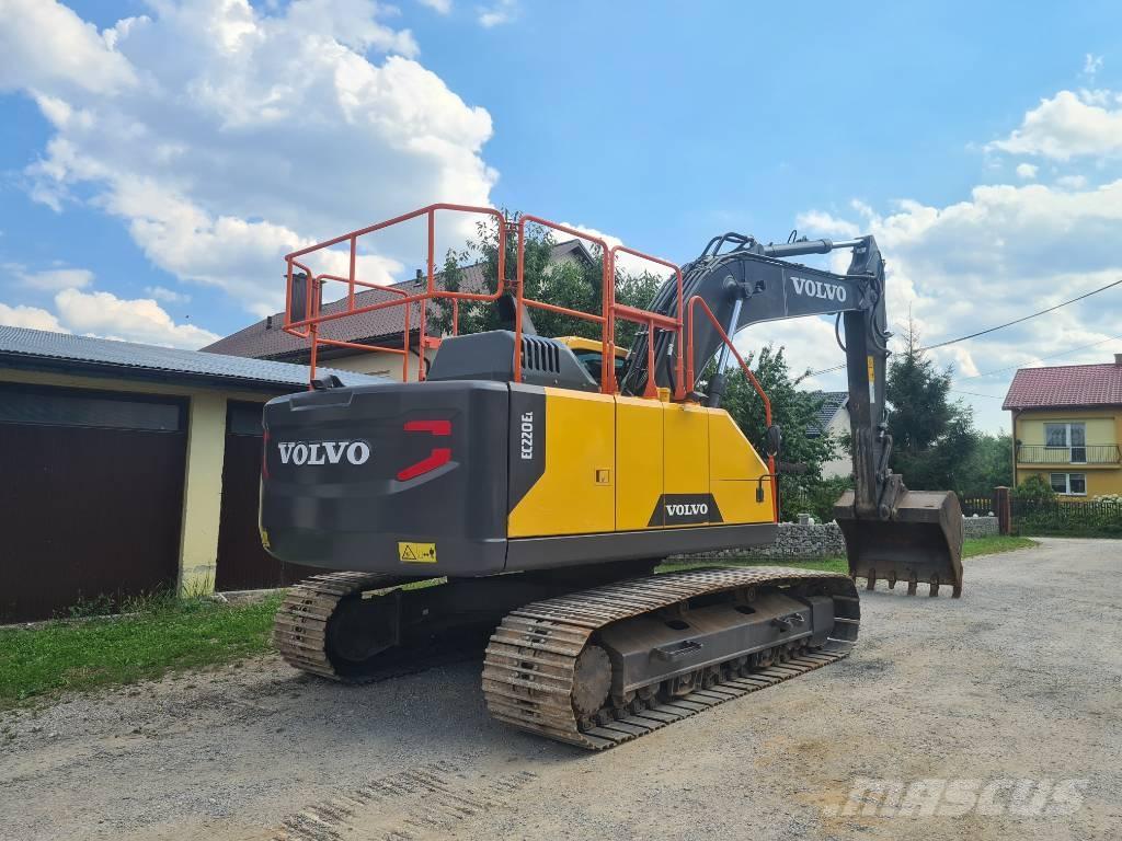 Volvo EC 220 E Roomikekskavaatorid
