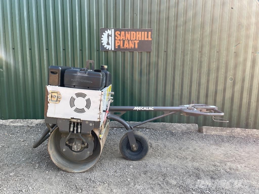Mecalac MBR 71 Ühe trumliga rullid